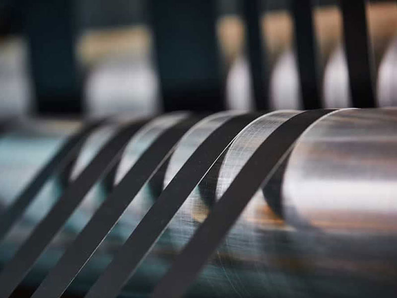 膠帶分切機：粘性難題，利落解決