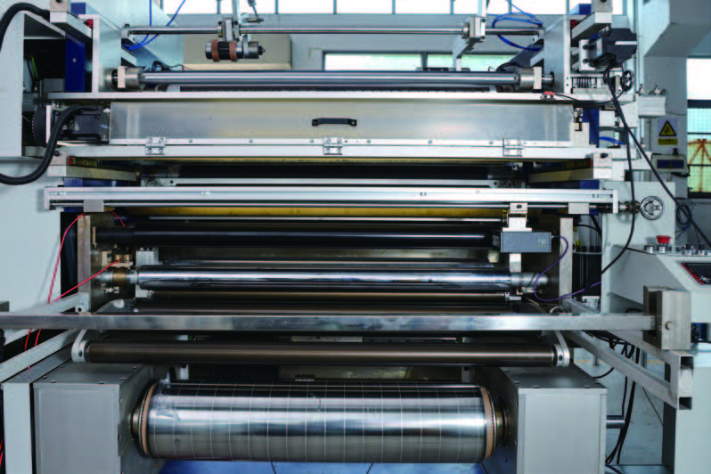 從“大”到“精”：分切復(fù)卷機(jī)如何成為柔性制造的效率引擎